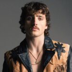 Benson Boone bio and picture